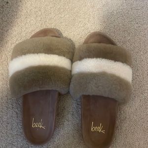 Pelican shearling sandals made by Beek handmade